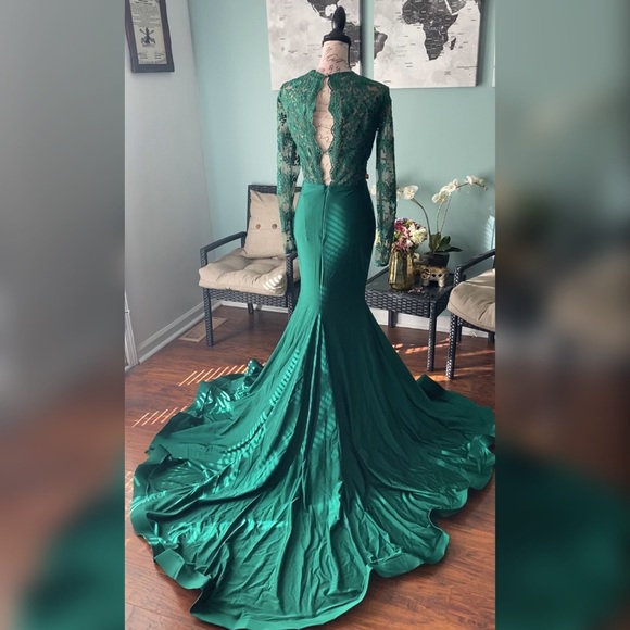 what color nails go with emerald green dress LIVIA Formal Dress